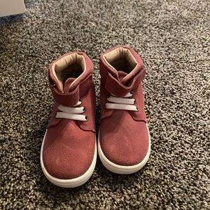 Monkey Feet high top shoes 12-18m